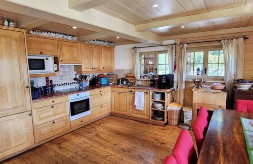 Verbier Ski Chalet | Alpine Serenity: Stylish Chalet with Scenic Views and Spacious Layout