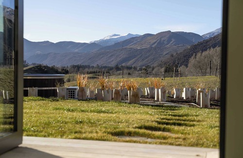 Arrowtown House | Alpine Solitude | Spa Pool