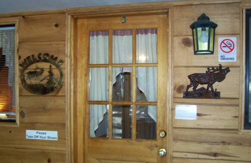 Cle Elum Cabin | Alpine View Cabin-Wifi/Priv H Tub/C. Pool/Mt View on Acr.