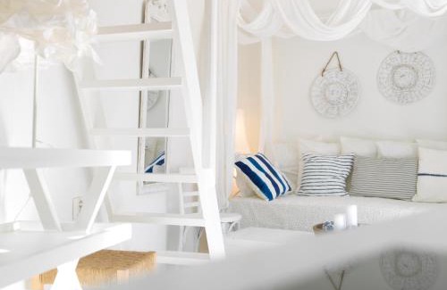 Oia Apartment | ALSAKI SUITE by K&K