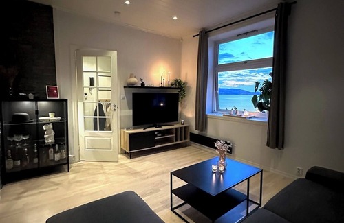 Bergenhus Apartment | Alt du trenger: Nært Bryggen, fjell og sjø