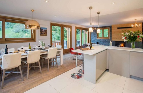 Morzine Apartment | ALTAKA 4 in Morzine with 4 bedrooms and 3 bathrooms