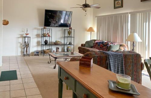 Alto House | Alto Townhome with Deck Near Ski Apache!