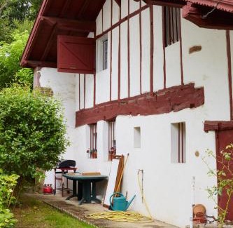 Sare House | Altzugarria, ancienne ferme Basque, authentique et familiale à Sare