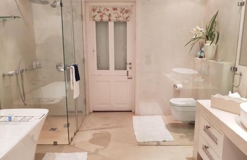 Greyton House | Alzare Villa