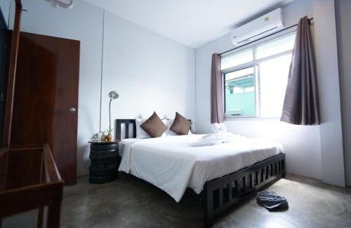 Cherngtalay Hostel | Amahostel