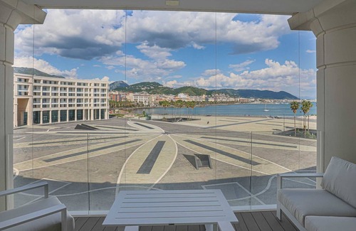 Salerno Apartment | Amami al Crescent in Salerno