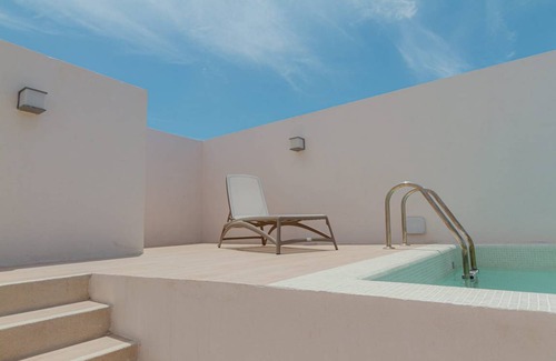 Zazil-ha Apartment | Amazing 1BR penthouse with private rooftop pool in #1 location 150m away from the beach