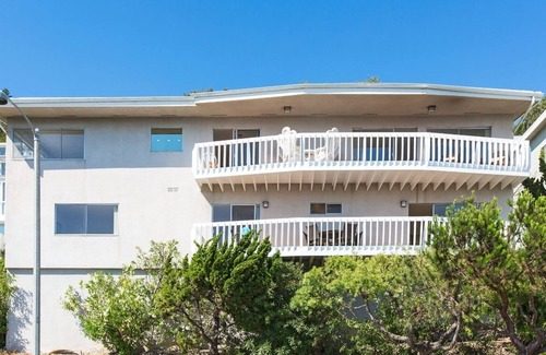 Malibu Villa | Amazing 3000 sqft Panoramic Ocean View Villa Steps to Beach, sleeps 12