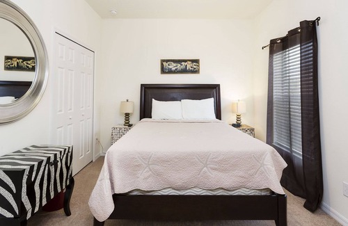 Bellavida House | Amazing 4Br 3Bath Townhome with POOL and BBQ just 15min to Disney 1625ft