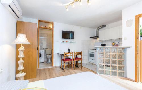 Bakar Apartment | Amazing Apartment In Bakar With Kitchen