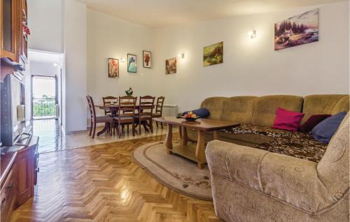 Valtura Apartment | Amazing Apartment In Valtura With Kitchen