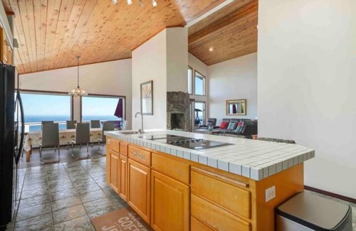 Rockaway Beach House | Amazing Beach Getaway