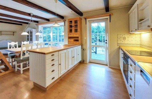 Orkelljunga Municipality House | Amazing home in åsljunga with kitchen