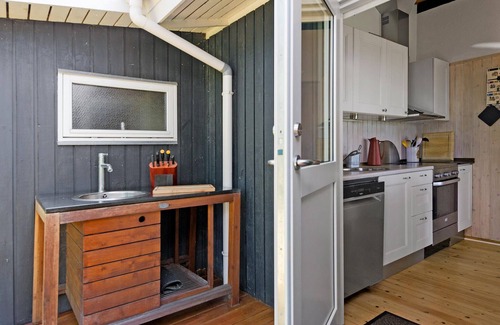 Øer Strand House | Amazing home in Ebeltoft with sauna