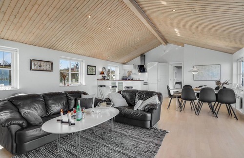 Bøjden House | Amazing home in Faaborg with WiFi