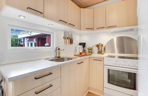 Flovt Strand House | Amazing home in Haderslev with WiFi