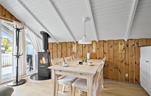 Hejlsminde Strand House | Amazing Home In Hejls With Wifi