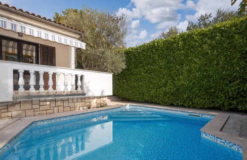 Krk House | Amazing Home in Krk With Wifi, Private Swimming Pool and Heated Swimming Pool