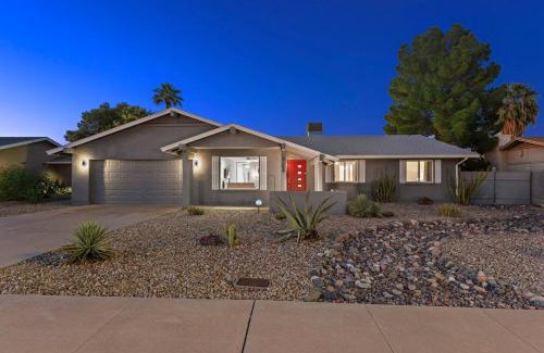 Melrose Paradise House | Amazing Home! With Free Large Private Heated Pool