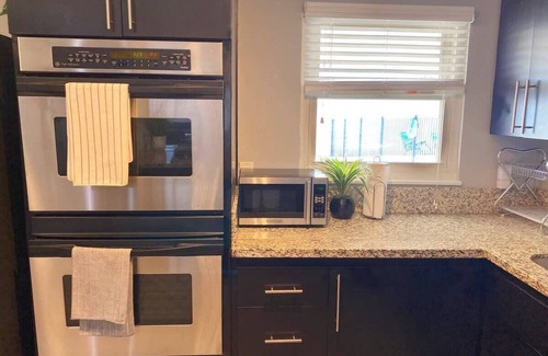 Pinto Palomino House | Amazing Lux Stay! w/heated Pool 10min to Strip