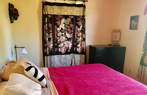 Hilo Cottage | Amazing Ocean Views - Hilo Bay Cottage