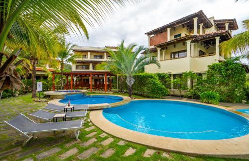 Coco Sunset Hills Apartment | Amazing Oceanview Private Villa Rooftop Terrace Walk to Beach