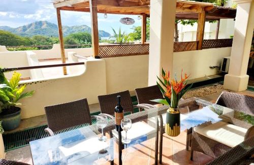 Coco Sunset Hills Apartment | Amazing Oceanview Private Villa Rooftop Terrace Walk to Beach