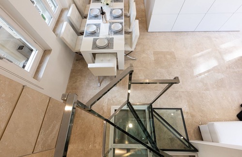 Rione III Colonna Apartment | Amazing Piazza Venezia with Jacuzzi and terracesn