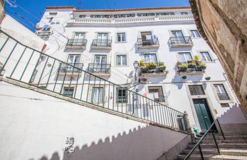 Santo Estevao Apartment | Amazing river view in historical Lisbon