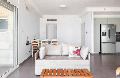 Bat Yam Apartment | Amazing Sea View 3 BR APT Iconic Tower