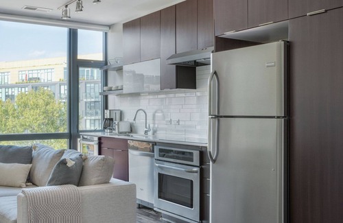 Shaw Apartment | Amazing Shaw Studio w/Gym & Doorman, nr Restaurants, by Blueground