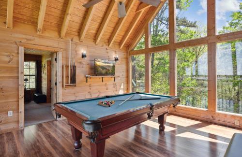 Gatlinburg - Pigeon Forge House | Amazing View Lodge, Your Ultimate 5-Bedroom Cabin Retreat in Sky Harbor Resort