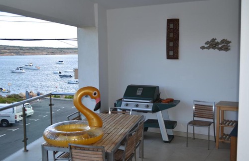 Għadira Apartment | Amazing view of Ghadira Mellieha bay