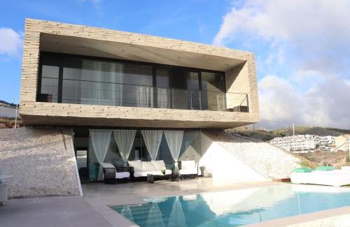 Benalmadena Villa | Amazing Villa in Benalmadena