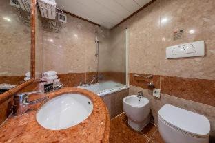 Mestre Hotel | Ambasciatori Hotel Venice Mestre, Tapestry Collection by Hilton