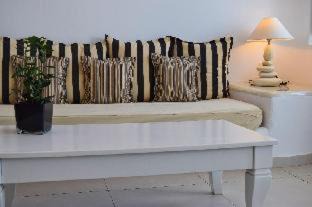 Imerovigli Hotel | Amber Light Villas
