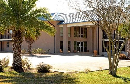 Kinder Hotel | Americas Best Value Inn Kinder