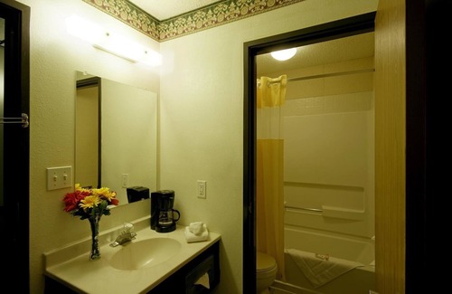 Nevada Hotel | Americas Best Value Inn & Suites Nevada
