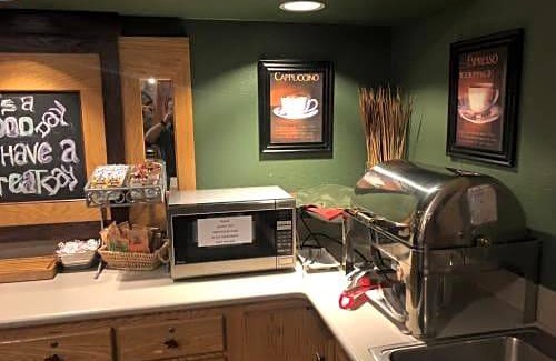 Cody Hotel | AmericInn by Wyndham Cody