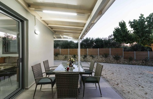 Petrokefalion House | Amfithea Villas Petrokefali 2