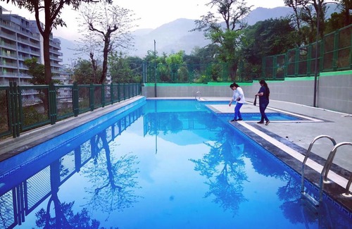 Bullawala Apartment | Amigos Den - Luxury Mountain View