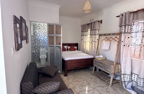 Karatu Bed & Breakfast | AMORA HOMESTAY