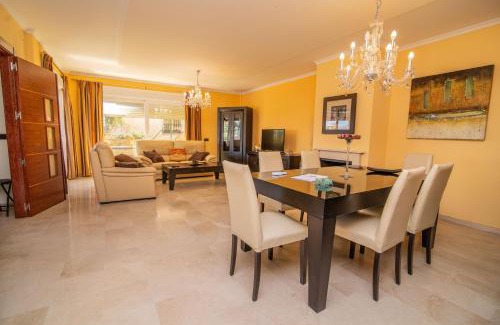 Torrequebrada Villa | "Ample Villa at Benalmádena Coast"