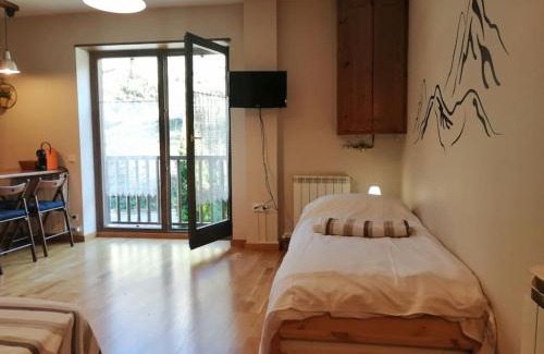 Pla de l'Ermita Apartment | Amplio estudio con balcón Erta 2