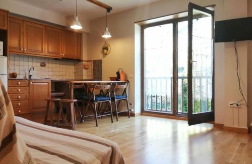 Pla de l'Ermita Apartment | Amplio estudio con balcón Erta 2