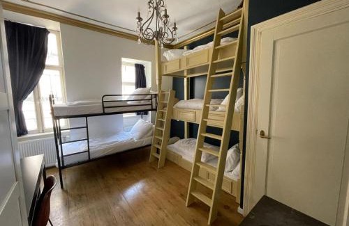 Grachtengordel-Zuid Hotel | Amsterdam Rembrandt Square city center Hotel