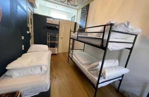 Grachtengordel-Zuid Hotel | Amsterdam Rembrandt Square city center Hotel