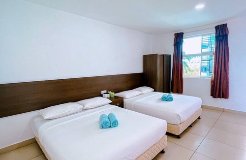Lubok Buaya Hotel | Amzar Motel Cenang