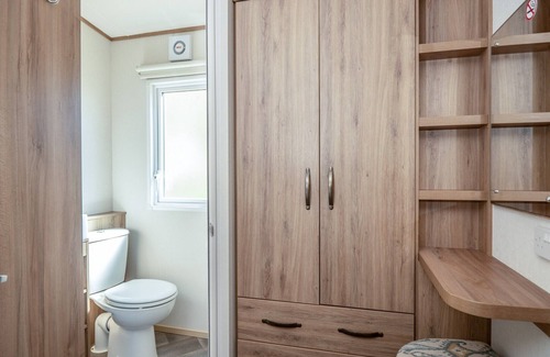 Bridport House | An attractive pet friendly 12ft-wide caravan.